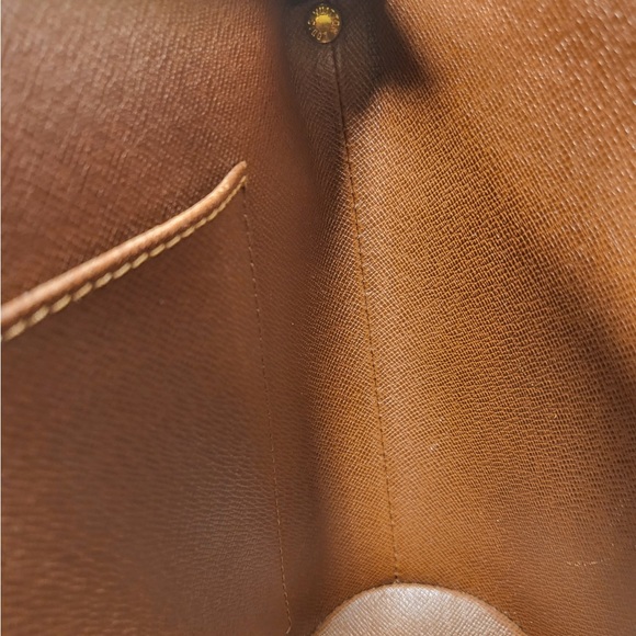 Authentic Louis Vuitton Drouot Crossbody shoulder bag - Picture 15 of 16